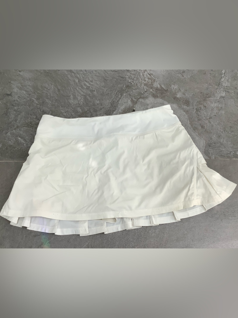 Lululemon White Tennis Skirt size 6